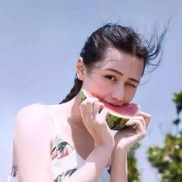 娱乐吃瓜的头像图片女生